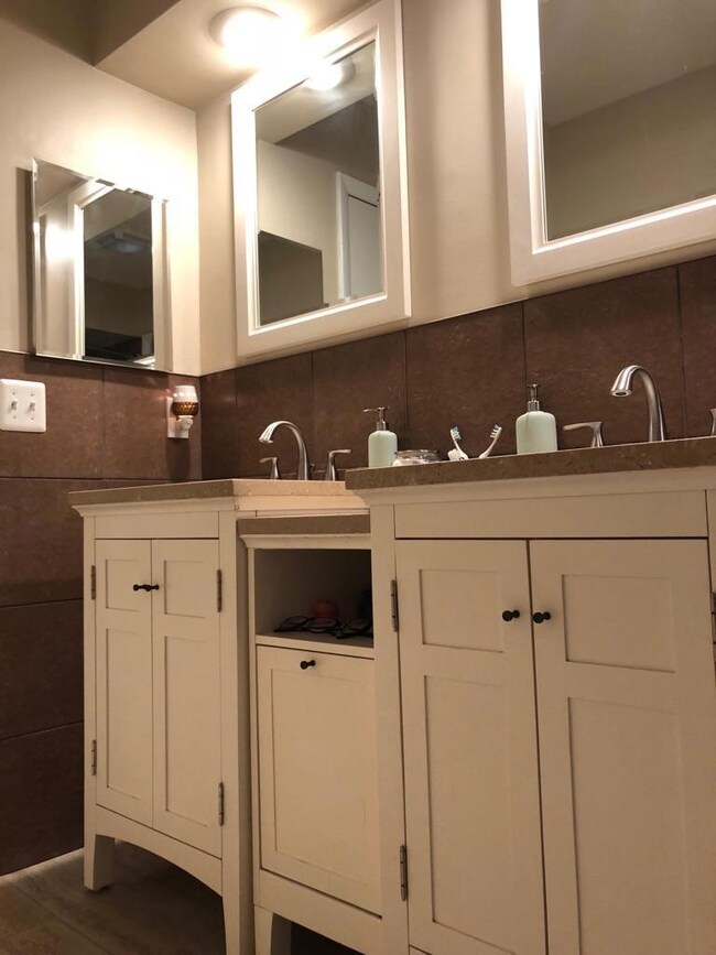 5628 Sandalwood Blvd, Columbus, OH 43229 - photo 5