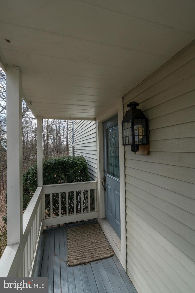 11941 Hollowwind Ct, Reston, VA 20194 - photo 3