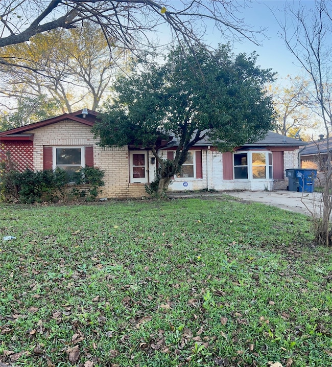 2421 Suffolk Ln, Lancaster, TX 75134 - photo 5