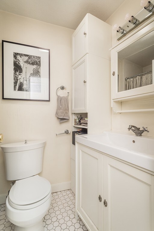 22 Cooper St unit 2, Boston, MA 02113 - photo 6