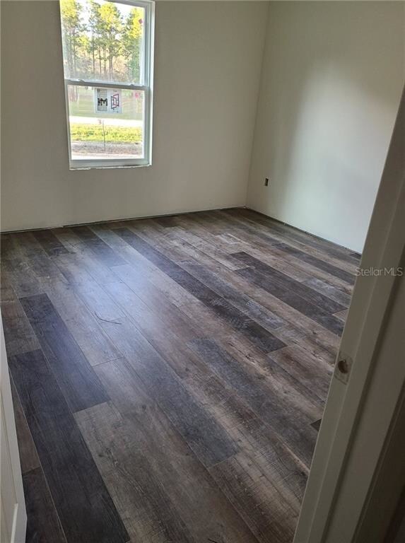 Beautiful waterproof, scratch resistant vinyl plan