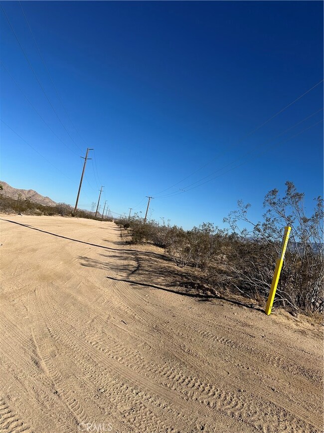 11 Canyon View Rd, Apple Valley, CA 92308 - photo 7