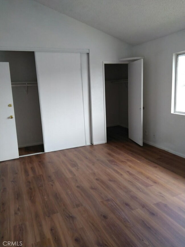 1964 Lucas St unit 2, San Fernando, CA 91340 - photo 4