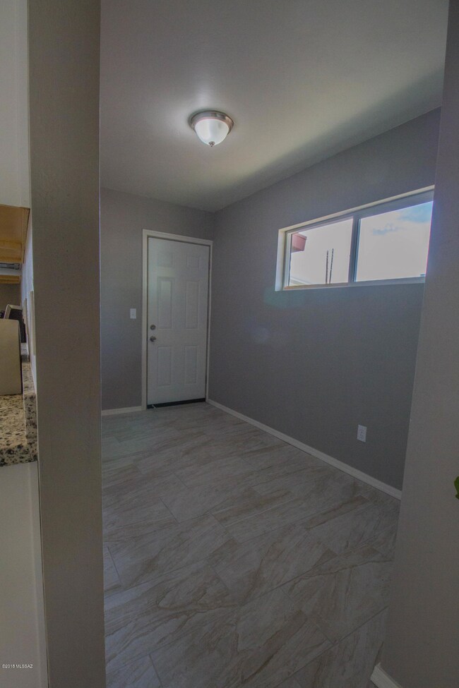 5311 E Willard St, Tucson, AZ 85712 - photo 7