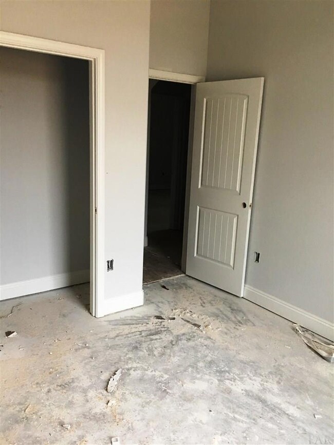 Here's a view of the 2nd bedroom.