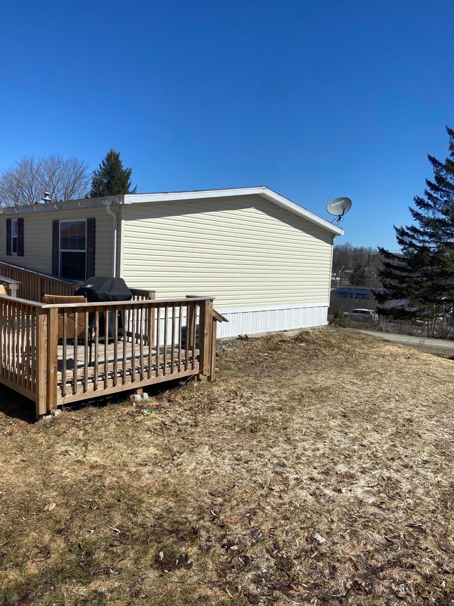 12 Stoddard St, Milo, ME 04463 - photo 3