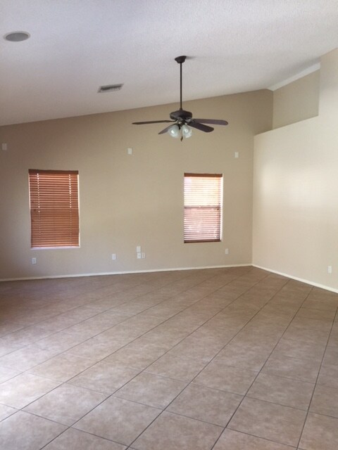 1884 S 37th Dr, Yuma, AZ 85364 - photo 7