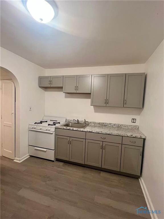 3951 Hazelhurst Ave, Toledo, OH 43612 - photo 6