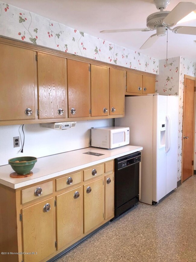 38 Neptune Rd, Toms River, NJ 08753 - photo 6