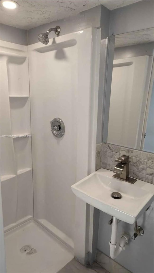 173 W 16th St unit B, Riviera Beach, FL 33404 - photo 4