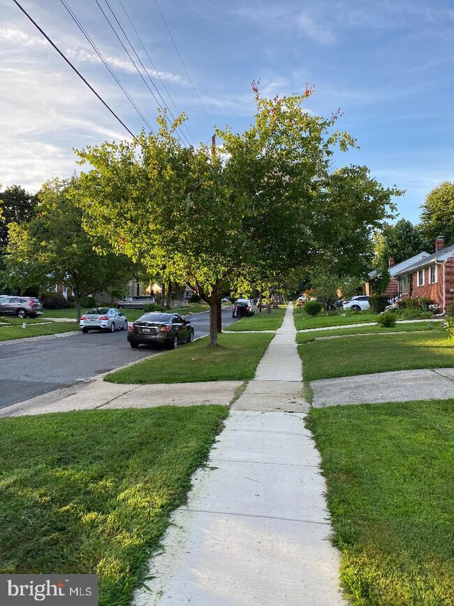 12707 Caldwell St, Rockville, MD 20853 - photo 6