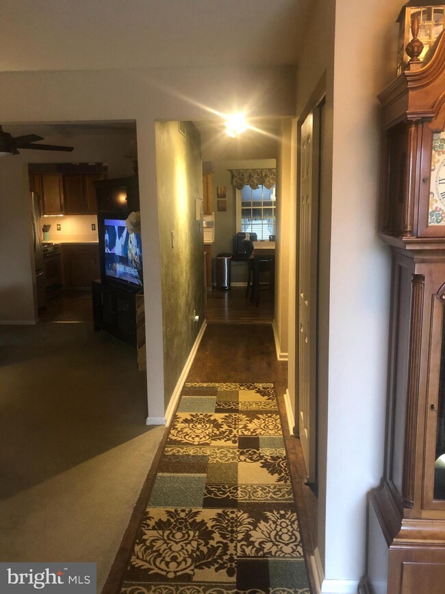 113 Bradley Ct, Clementon, NJ 08021 - photo 4