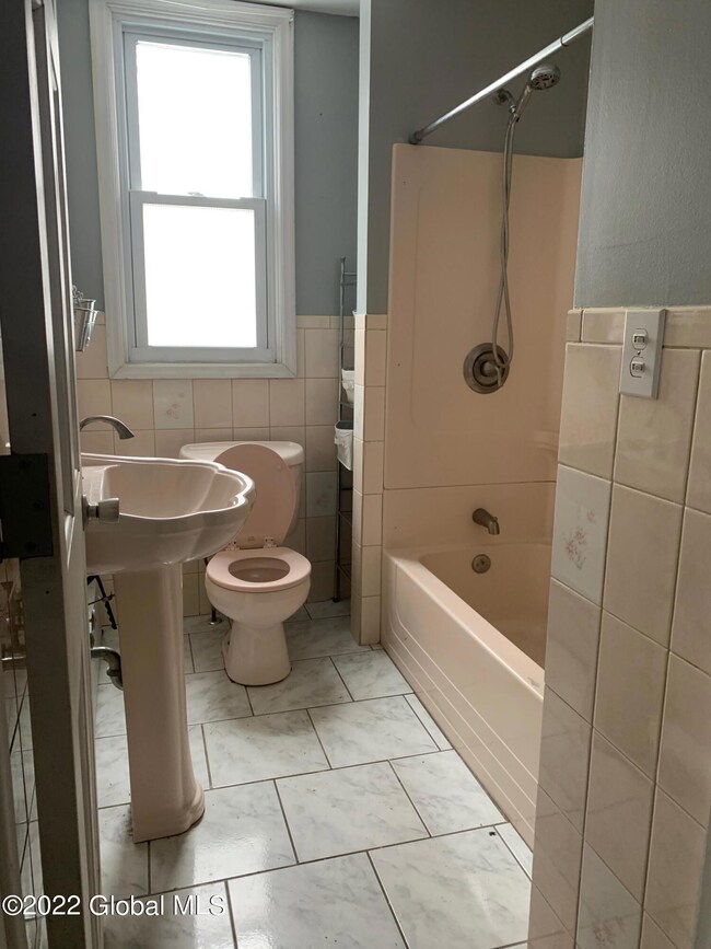 17 Sparkill Ave, Albany, NY 12209 - photo 7