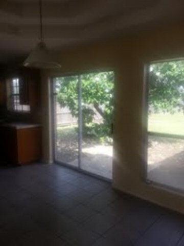 2706 Tesoro Dr unit 9, Weslaco, TX 78596 - photo 6