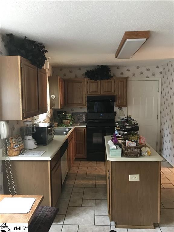 201 Hyde Park Ln, Mauldin, SC 29662 - photo 6