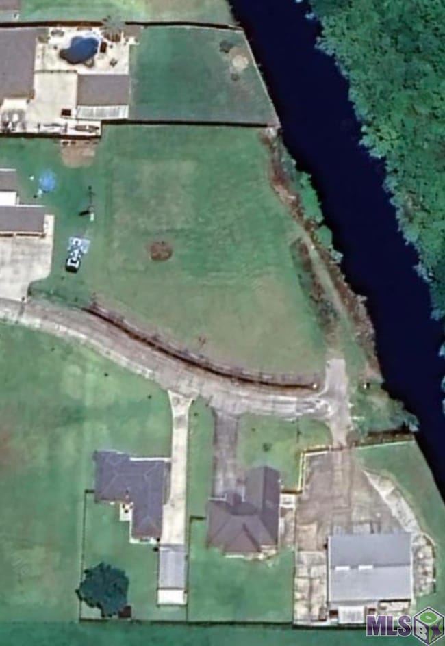 323 Buccaneer Rd, Gray, LA 70359 - photo 2