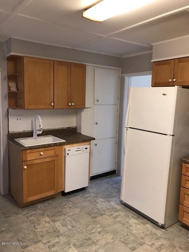 28 Frederick St unit 30, North Adams, MA 01247 - photo 6