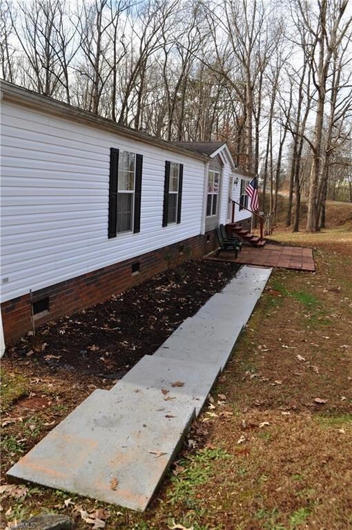 605 Blackwelder Rd, Statesville, NC 28625 - photo 3