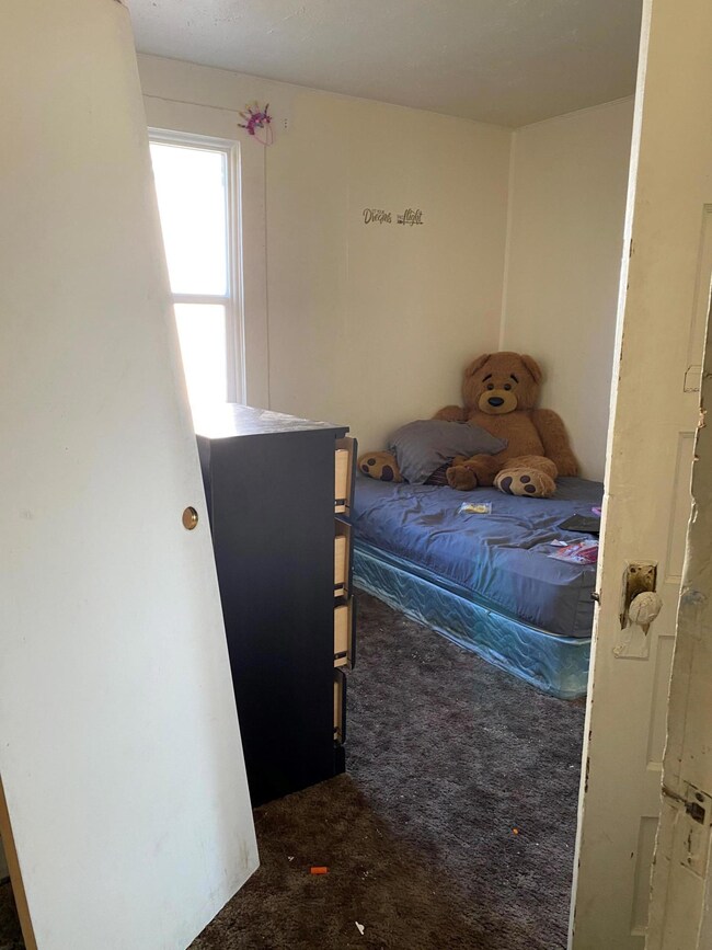 248 S Broad St, Klamath Falls, OR 97601 - photo 5