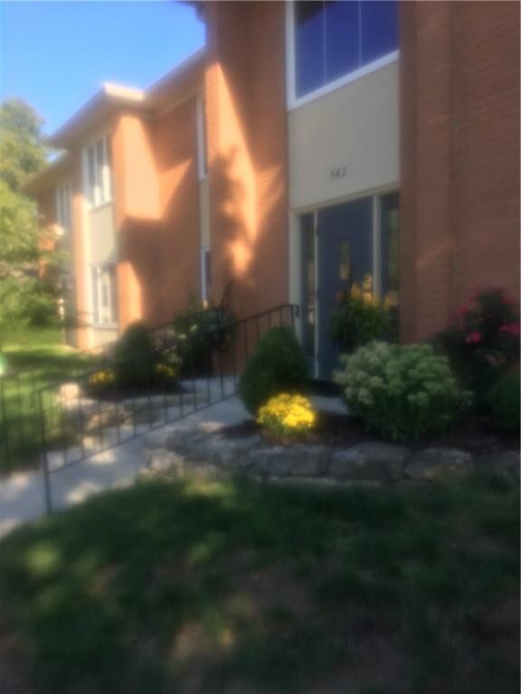 342 Hunters Ln unit A, Carmel, IN 46032 - photo 2