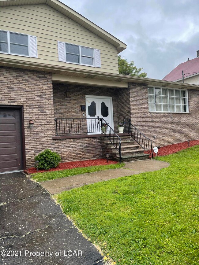 605 Philo St, Scranton, PA 18508 - photo 4