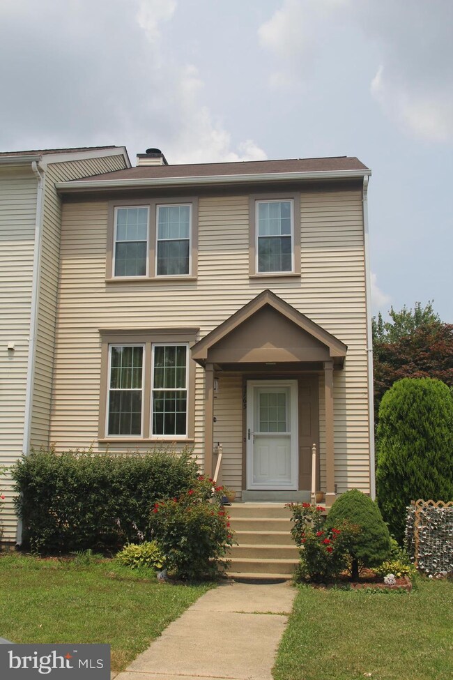 7765 Black Horse Ct, Manassas, VA 20109 - photo 2