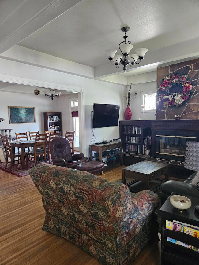 living room to formal dinning