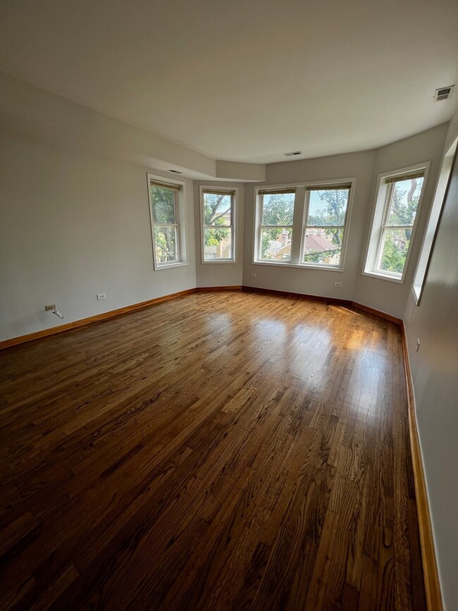 6314 N Fairfield Ave unit 3A, Chicago, IL 60659 - photo 3