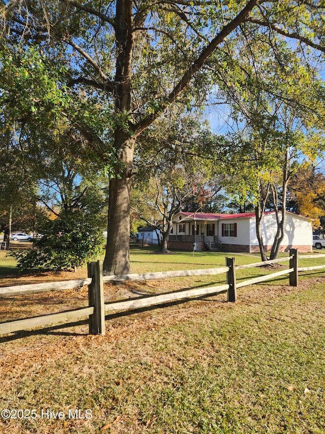 723 W Broad St, Beulaville, NC 28518 - photo 6