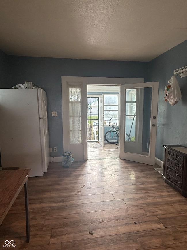 2814 E Brookside Ave, Indianapolis, IN 46218 - photo 4