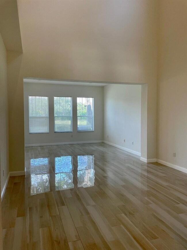 477 Pacific Grove Dr unit 2, West Palm Beach, FL 33401 - photo 7