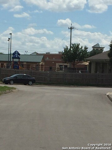 10010 Chariot Trail, San Antonio, TX 78254 - photo 2