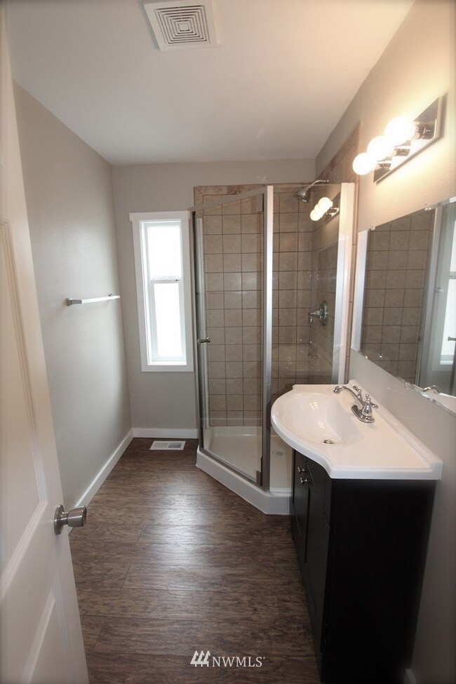 unlisted-address, Auburn, WA 98002 - photo 6