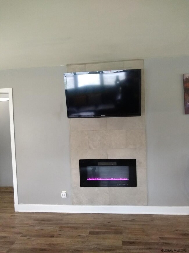 38 Joelson Ct, Albany, NY 12209 - photo 4