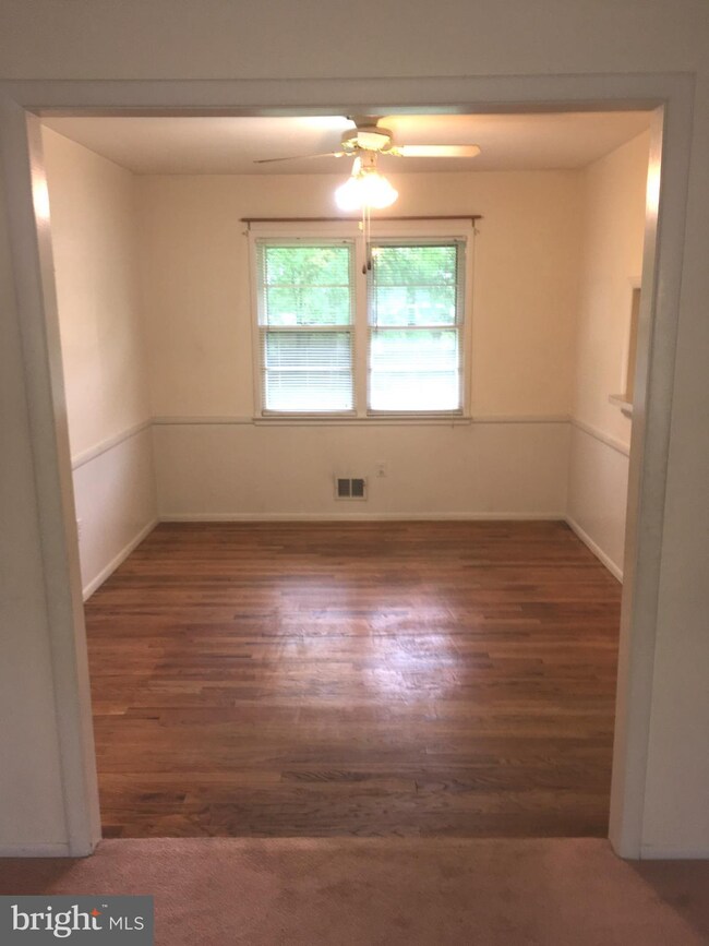 7431 Convair Dr, Alexandria, VA 22306 - photo 6