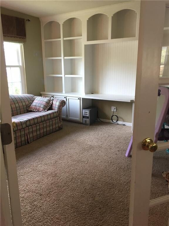 Main floor office/whatever room!