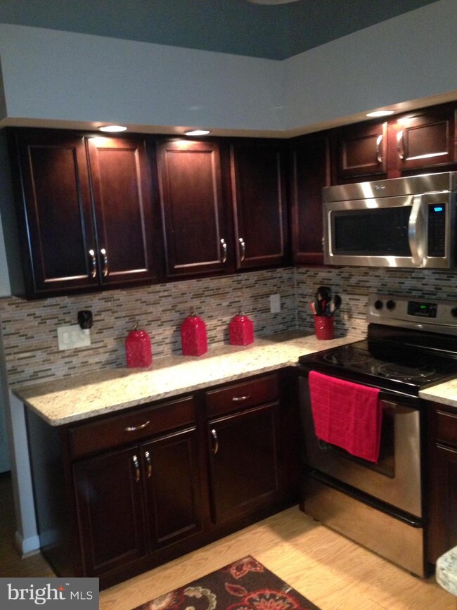 10716 Heatherwood Dr, Spotsylvania, VA 22553 - photo 7