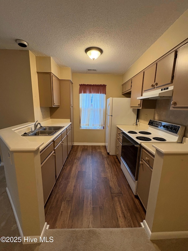 1203 Wilshire Cir, Aberdeen, NC 28315 - photo 5