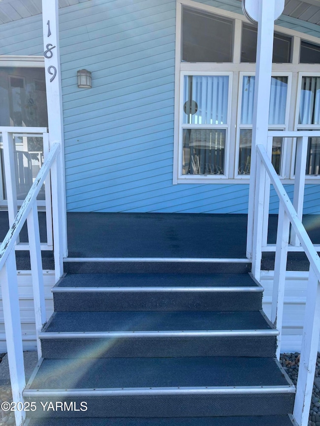 Welcoming you to come in
