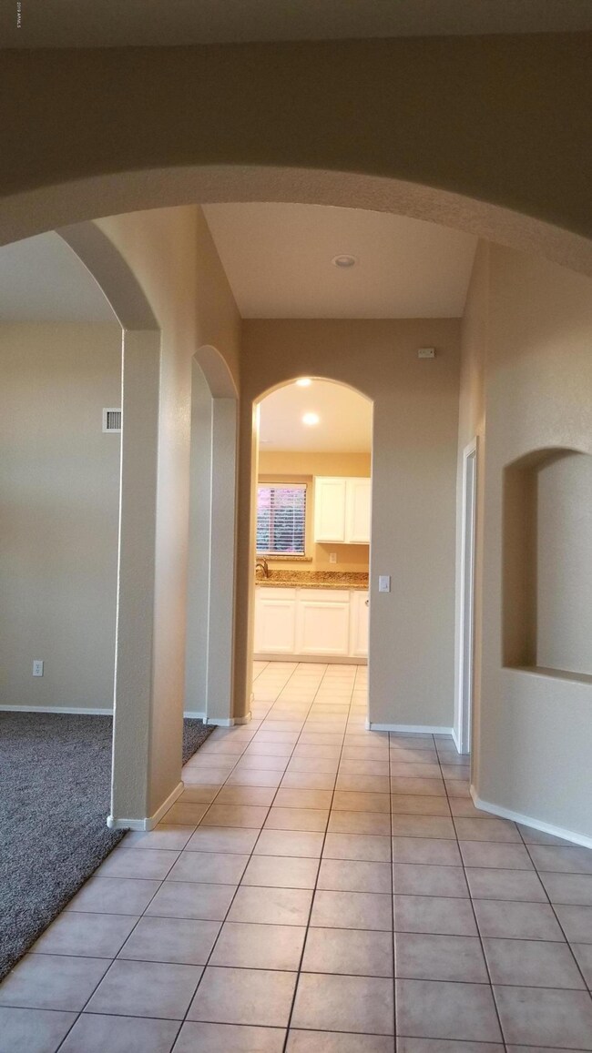 7855 E Osage entry hall 2019