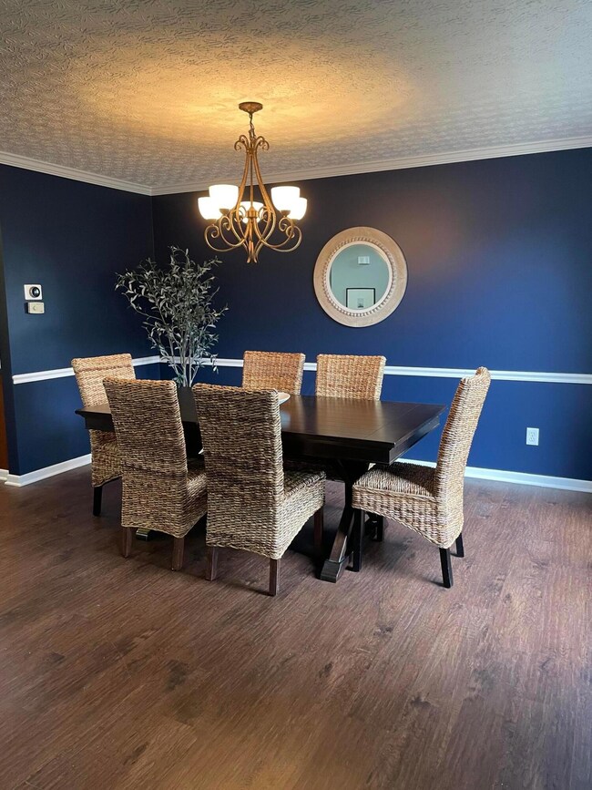 3438 Ledge Ln, Columbus, OH 43221 - photo 4