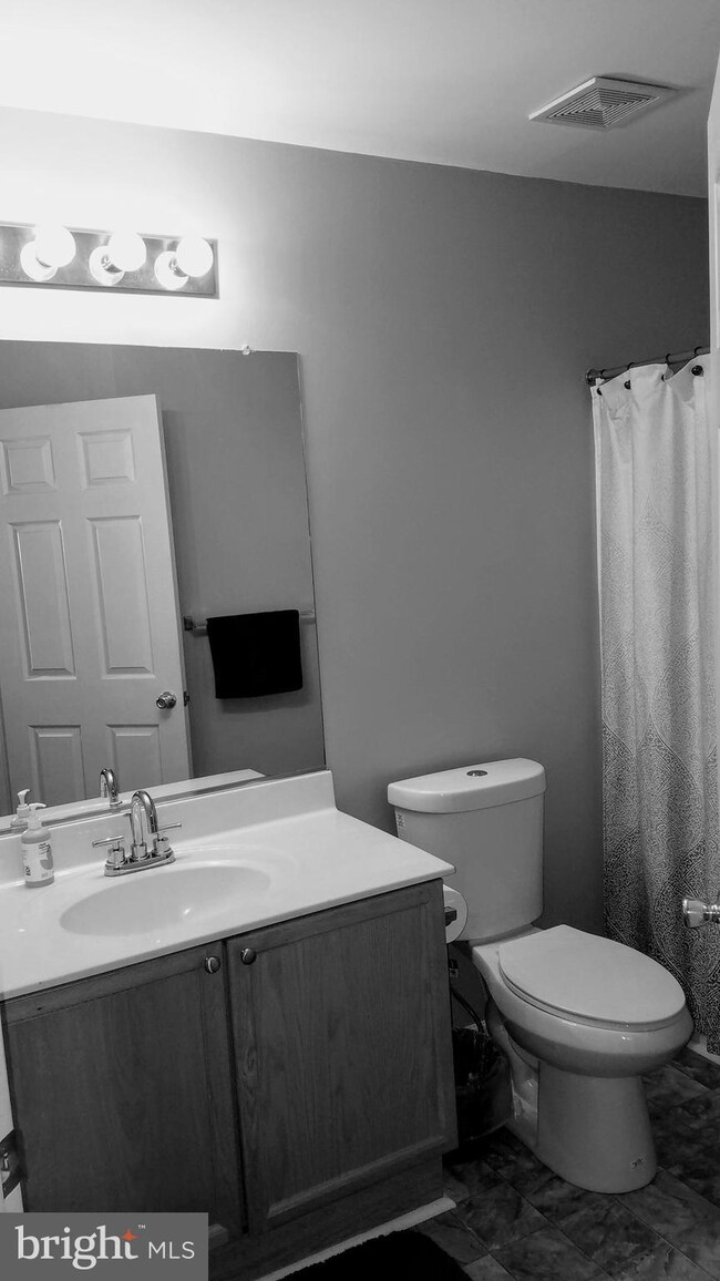 14 Litchfield Ln E, Martinsburg, WV 25405 - photo 4