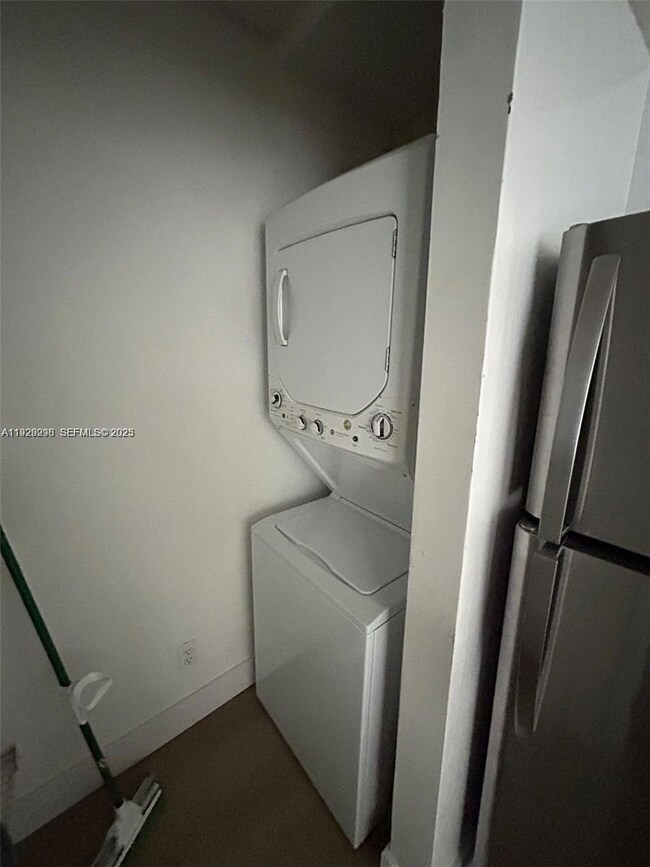 Isola Brickell Key unit 2109, Miami, FL 33131 - photo 5