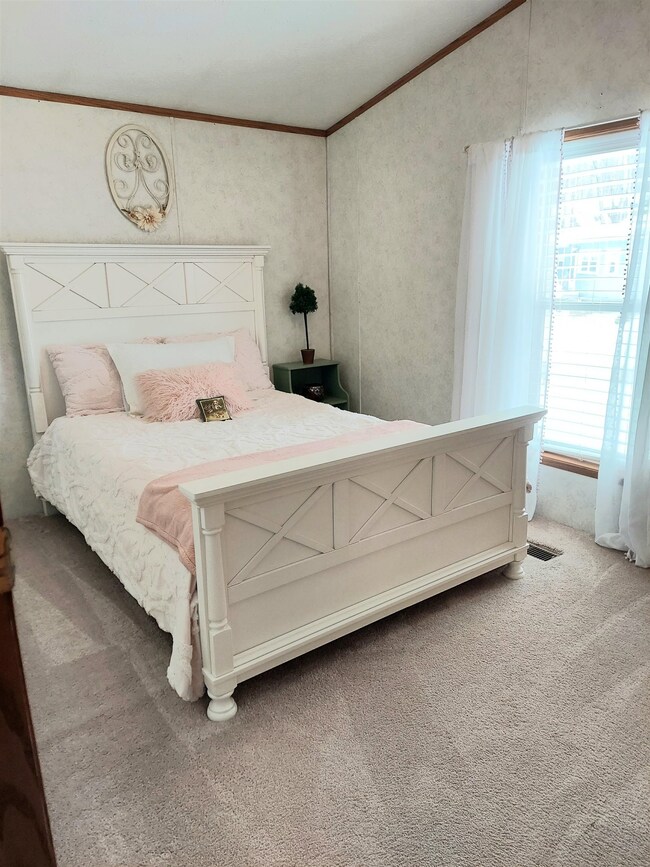 36 Fullam Cir, Allenstown, NH 03275 - photo 5