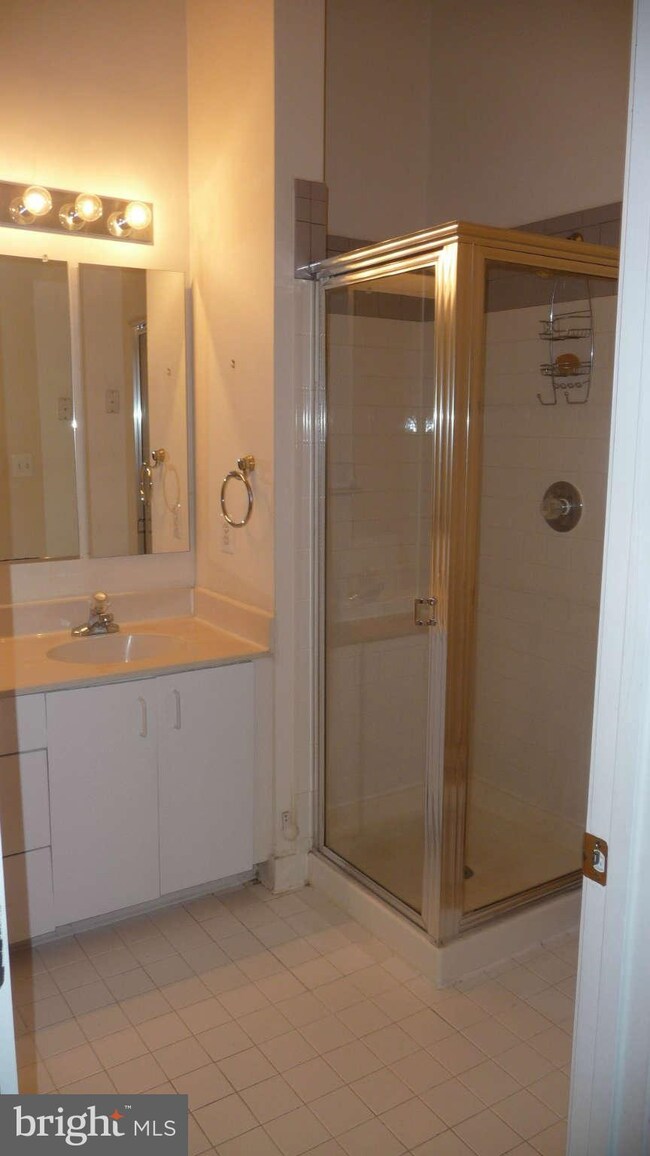 11 Taverngreen Ct, Baltimore, MD 21209 - photo 7