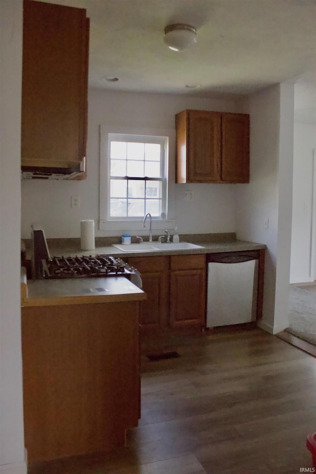 203 N Thompson St, Bourbon, IN 46504 - photo 5