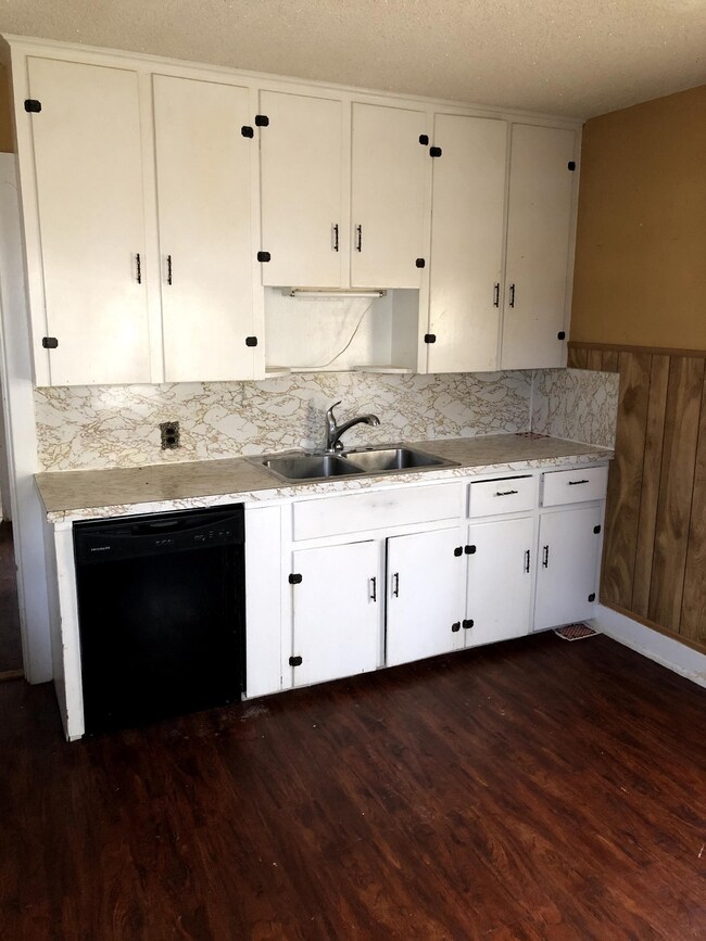 110 Hight St, Shelbyville, TN 37160 - photo 5