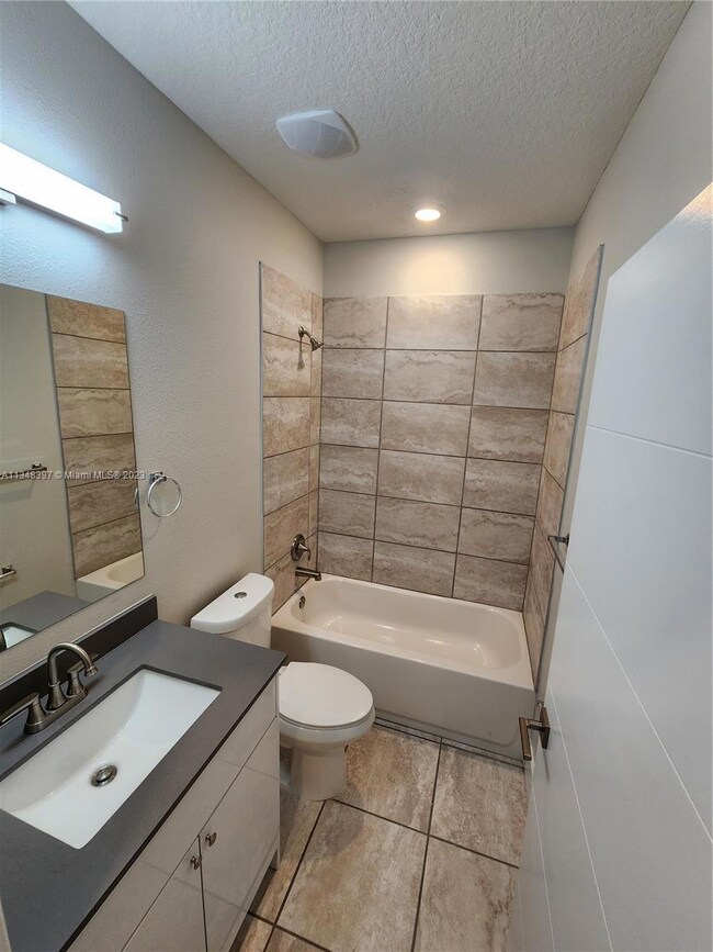 2391 Pecos Ln, Poinciana, FL 34759 - photo 6