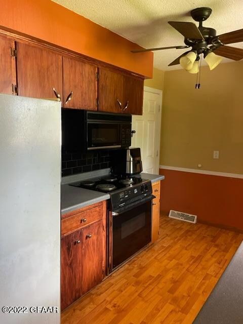 1911 S 17th St, Grand Forks, ND 58201 - photo 4