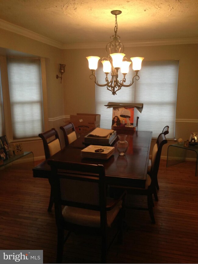 5712 Silk Tree Dr, Riverdale, MD 20737 - photo 7